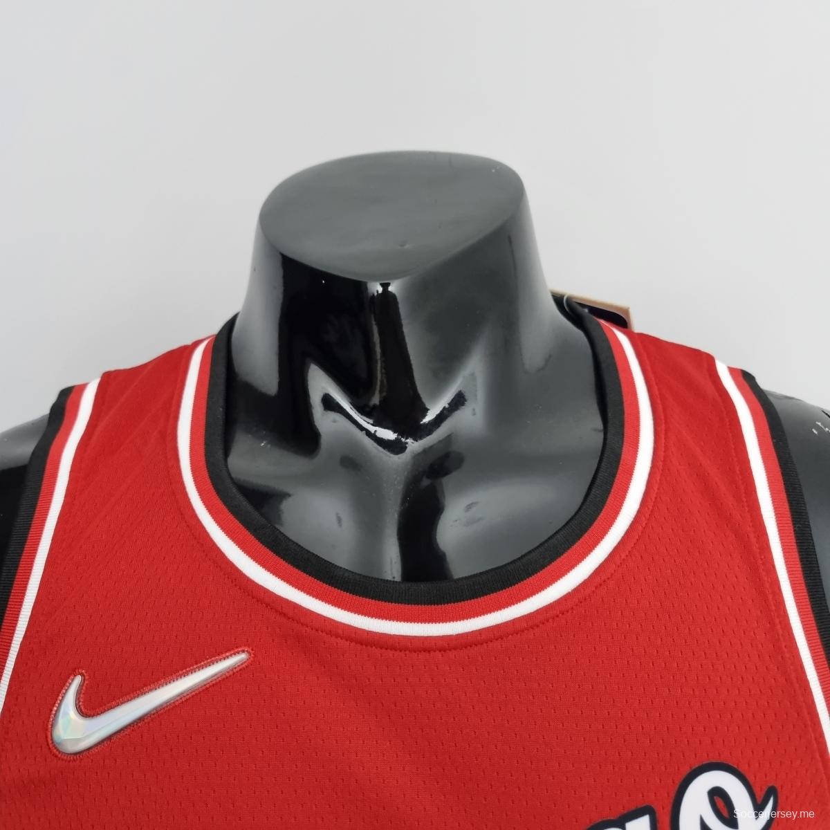 الذكرى 75 لموسم 2022 لموسم شيكاغو بولز شيكاغو بولز الكرة رقم 2 إصدار المدينة الأحمر من قميص الدوري الأمريكي للمحترفين
