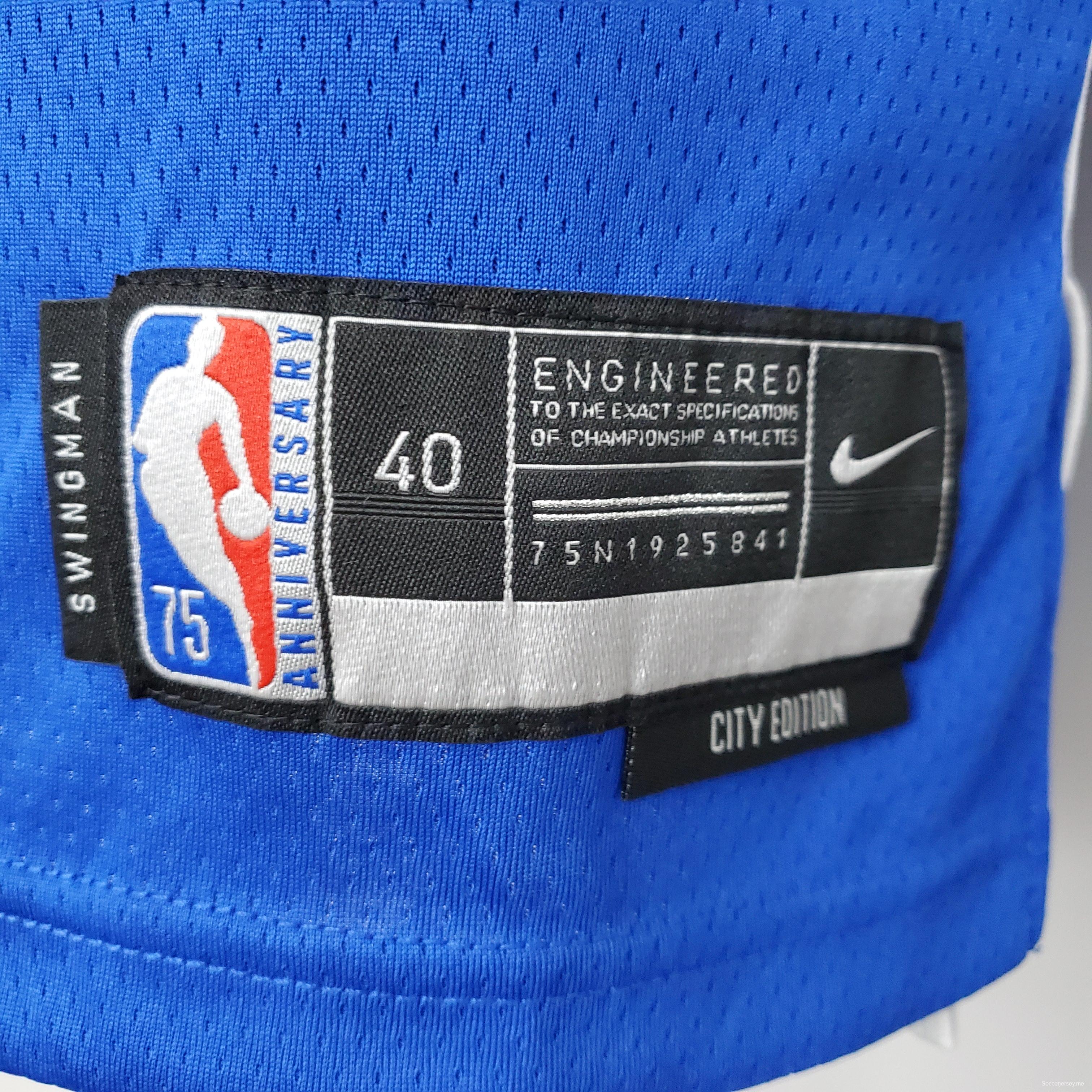 2022 موسم 2022 واشنطن ويزاردز واشنطن ويزاردز كوزما #33 إصدار مدينة المواهب أزرق أحمر قميص دوري كرة السلة الأمريكي للمحترفين
