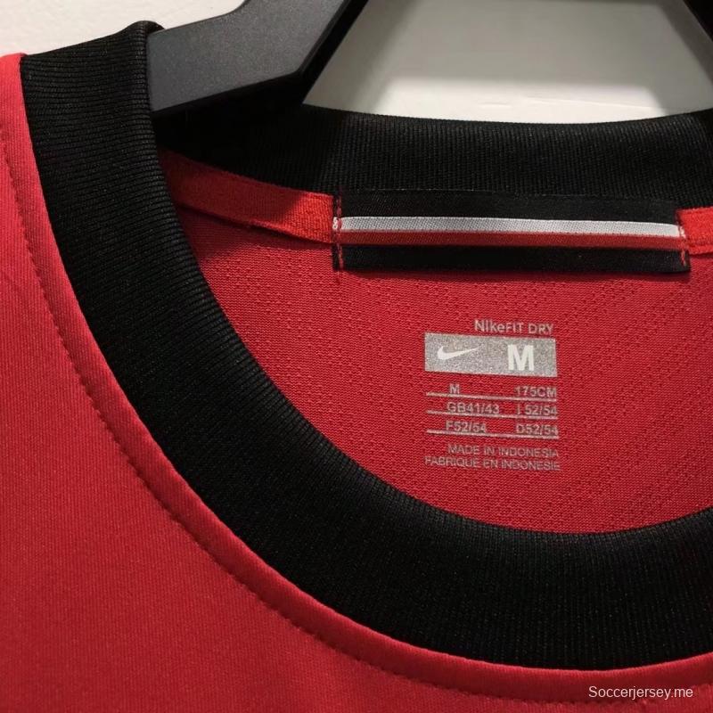 قميص ريترو 09/10 بأكمام طويلة الأكمام لمانشستر يونايتد
