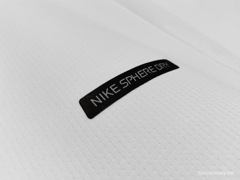 قميص سيلتيك الثالث لكرة القدم القديم 2006/2007 سيلتيك الثالث
