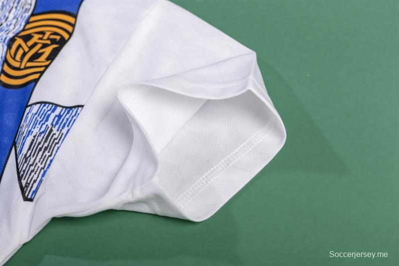 قميص كرة القدم RETRO 94/95 لإنتر ميلان خارج ملعبه
