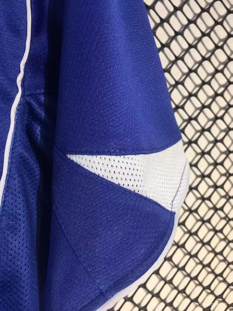 قميص أزرق عتيق من البرازيل 2004 ذهاباً وإياباً
