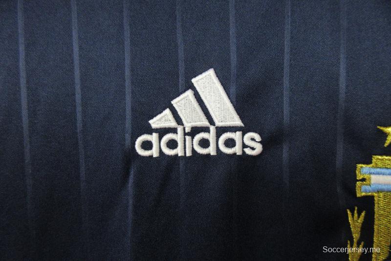 قميص أرجنتيني أزرق اللون أزرق عتيق موديل 2006
