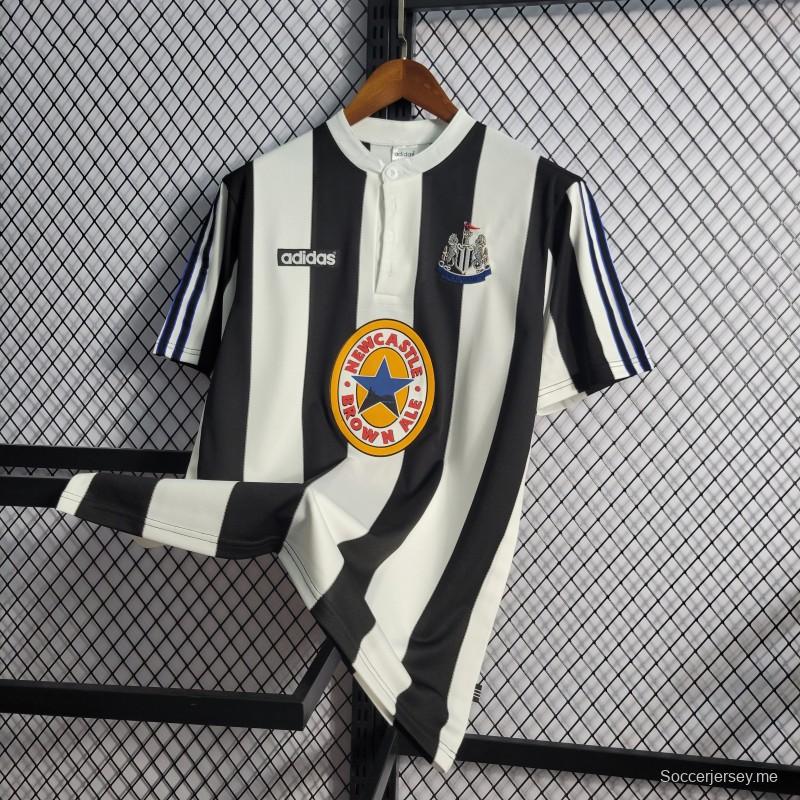 قميص كرة قدم نيوكاسل قديم 1997-99 ريترو
