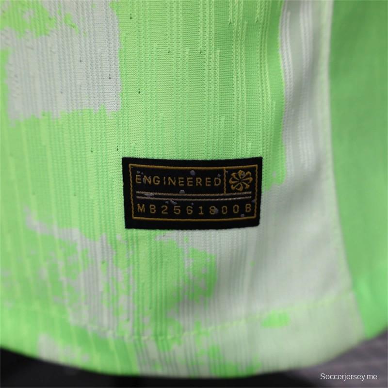 24/25 نسخة اللاعب 24/25 قميص برشلونة × كولدبلاي الثالث