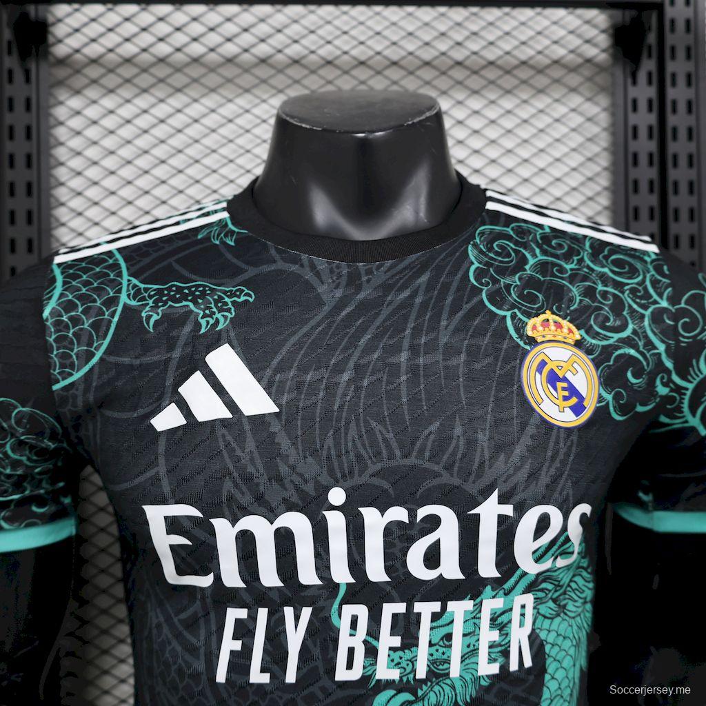 2025/26 نسخة اللاعب 2025/26 قميص ريال مدريد إصدار التنين الأخضر الأسود