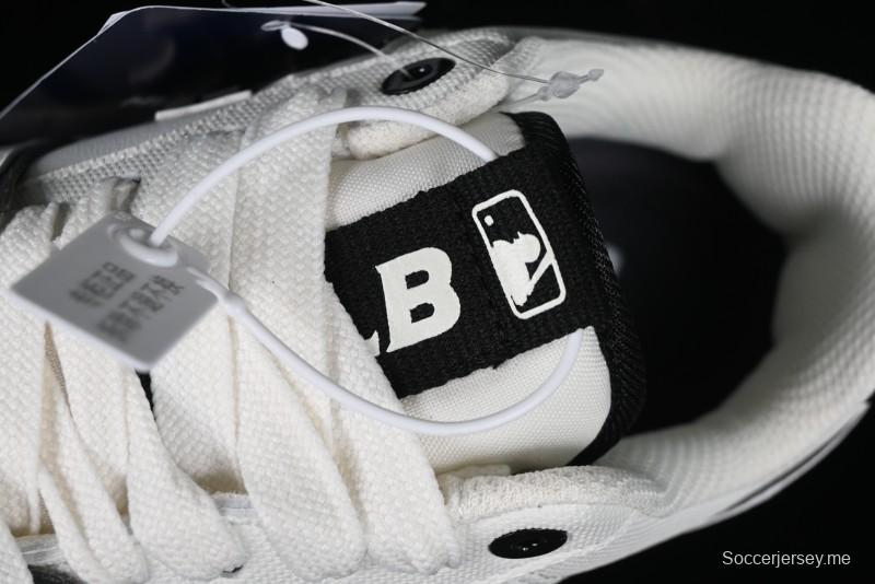 New York Yankees Chunky Runner Basic Lace-Up Lightweight Casual Sneakers - 3ASXCBS4N50WHS