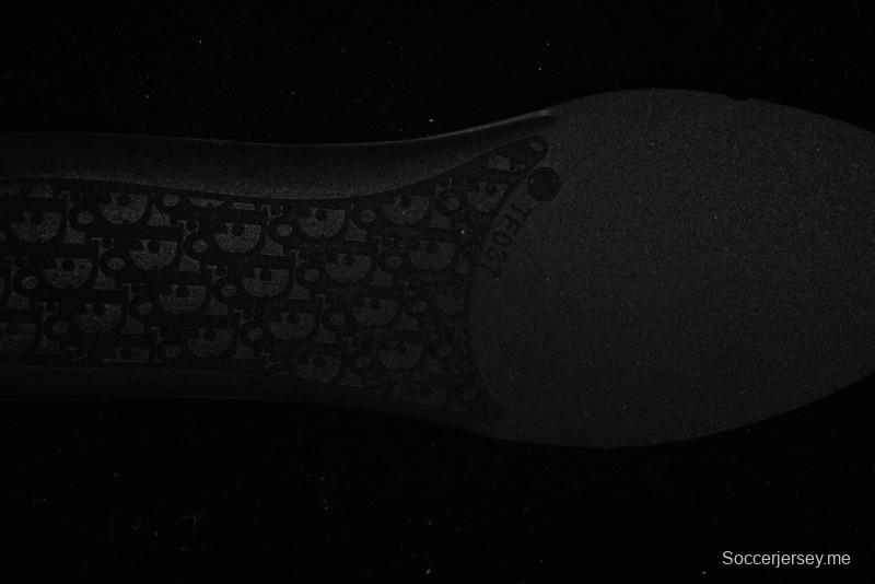 Dior B30 Sneakers with Reflective CD30 Logo and Lightweight Rubber Sole - CD30