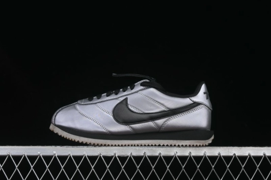 Nike Classic Cortez Leather Retro Running Shoes - HQ3490-099