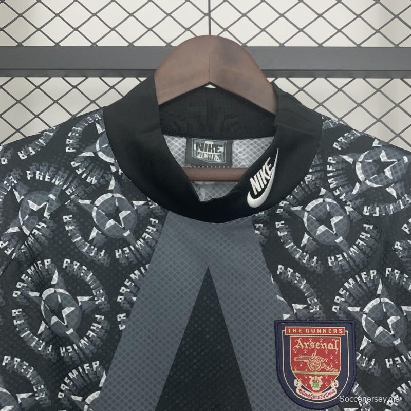 94/95 حارس مرمى أرسنال القديم