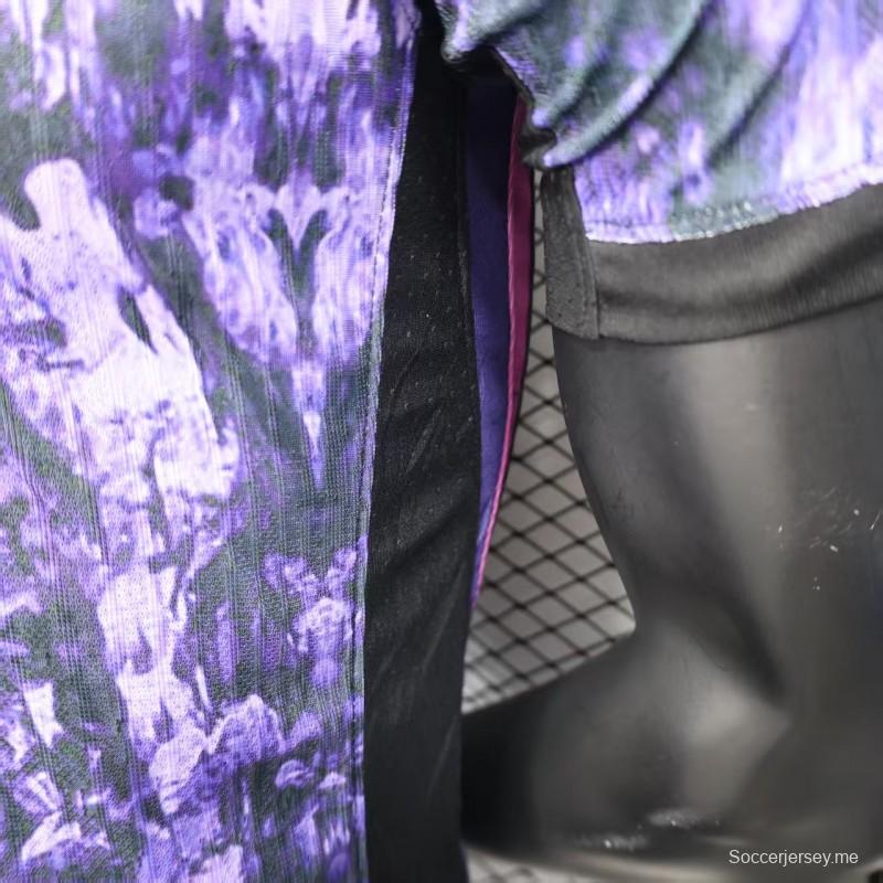 إصدار اللاعب 25/26 قميص نادي برشلونة باللون الأرجواني بتصميم رخامي