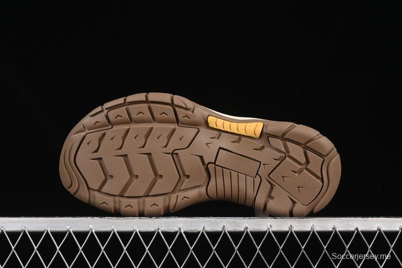 صندل صيفي مغلق بمشبك وحلقة مقاومة للانزلاق 63602601003 من إيكو كومفورت سبيد كومفورت 63602601003