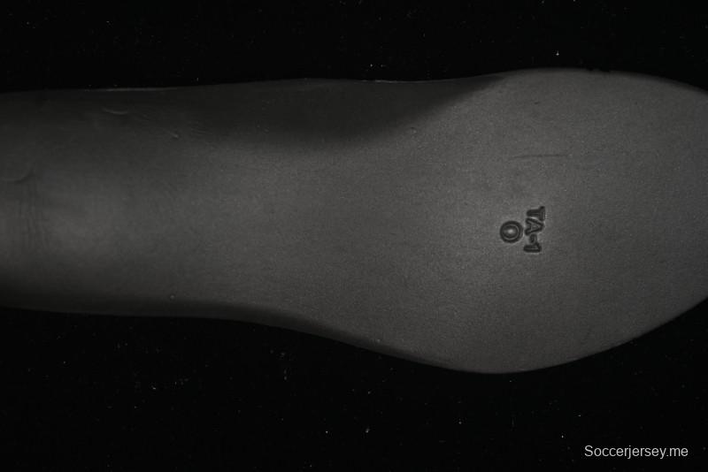 حذاء جل-ترابوكو 13 ريترو من اسيكس للرجال - 1012B768-001