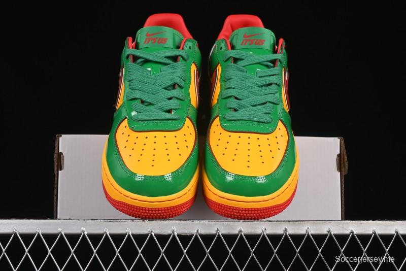 حذاء نايك اير فورس 1'07 المنخفض من نايك اير فورس 1'07 ليل ياكتي كاجوال مع تصميم متعدد الألوان من الجلد اللامع - IH4383-300