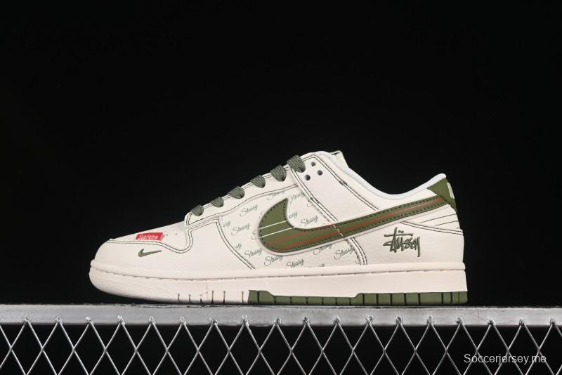 حذاء تزلج نايك SB Dunk Dunk Low Stussy Collaboration باللون البيج والأخضر المخصص للذكرى السنوية - XS6089-533