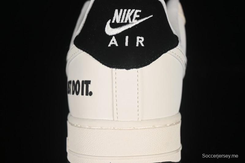 حذاء نايك اير فورس 1 '07 المنخفض من نايك جست دو إت كولابوريشن - DF0188-054