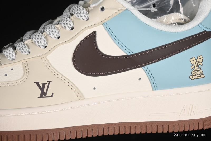 حذاء نايك اير فورس 1 '07 المنخفض من نايك اير فورس 1 '07 LV Collaboration Summer Blue Sneakers كاجوال أزرق - JJ2508-702
