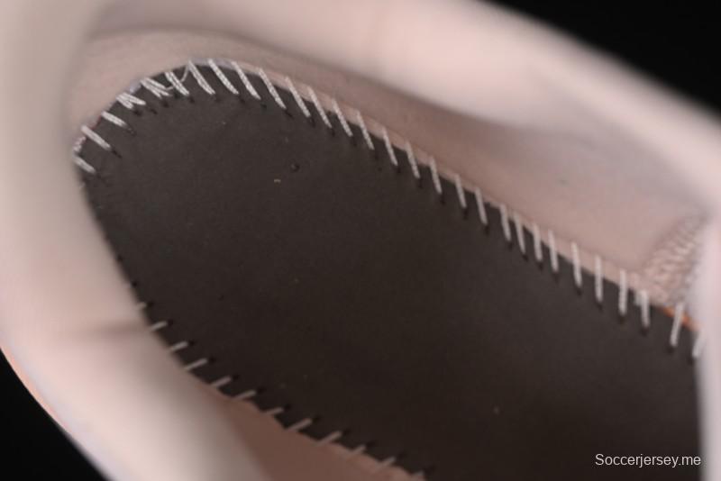 حذاء الجري نايك اير زوم فوميرو 18 مون لاندينج 18 2025 نايك اير زوم فوميرو 18 مون لاندينج 18 2025 حذاء جري كاجوال مبطن جديد - HM6804-601