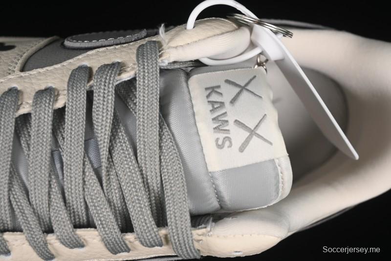 حذاء نايك اير فورس 1'07 لاو نايك اير فورس 1'07 لاو كاوس كولابوريشن بيج رمادي كاجوال سنيكرز - KK1988-078