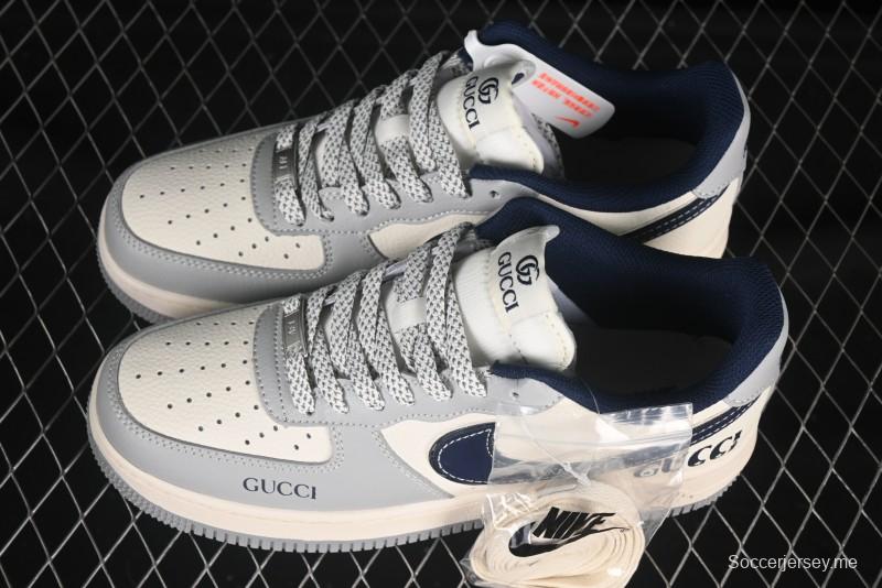 حذاء نايك اير فورس 1 '07 المنخفض من نايكي، حذاء رياضي كاجوال بتعاون غوتشي باللون الرمادي والأزرق - XS1958-543