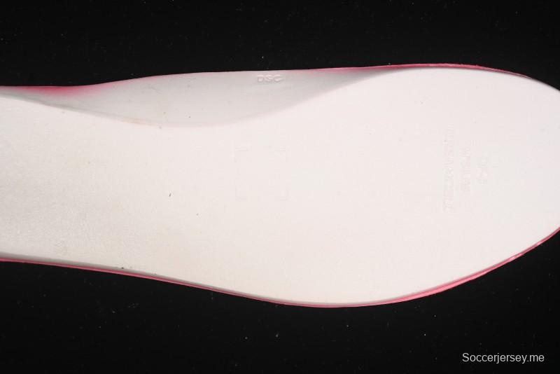 حذاء نايك اير جوردان 5 ريترو لكرة السلة نايك اير جوردان 5 ريترو بلون أحمر ناري ولسان أسود - HQ7978-101