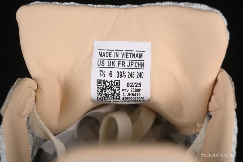 أديداس أوريجينالز جازيل من أديداس أوريجينالز حذاء رياضي كاجوال داخلي بتصميم مضاد للانزلاق ومقاوم للاهتراء - JH5419