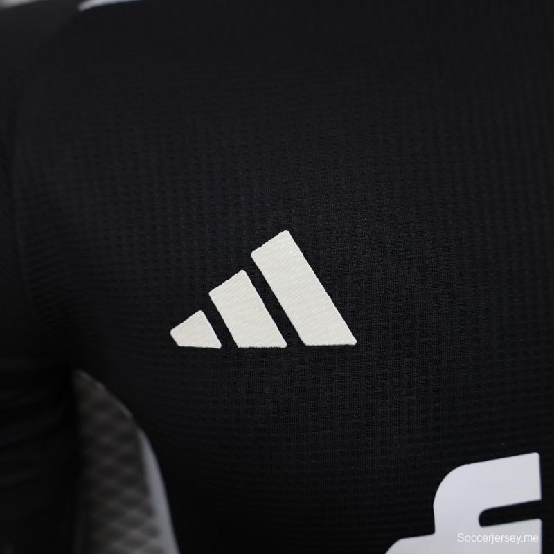 إصدار اللاعب 2025 قميص الجزائر أسود مع قميص راعي عربي أبيض اللون أسود مع راعي عربي أبيض