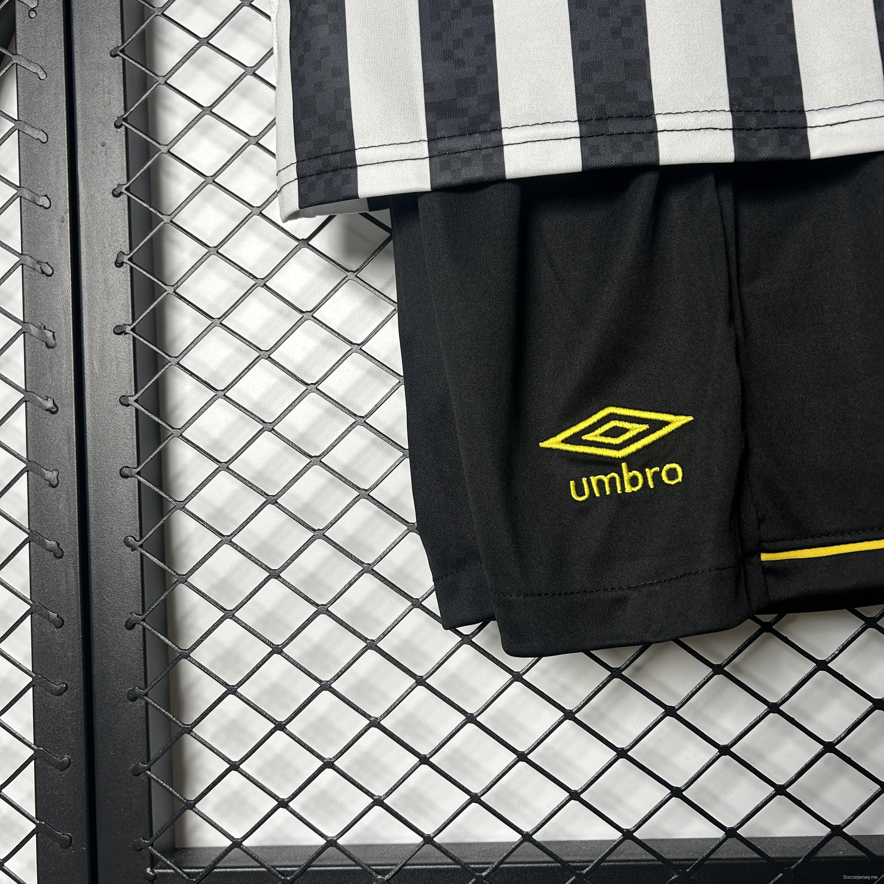 25/26 قميص سانتوس سانتوس للأطفال مقاس 16-28