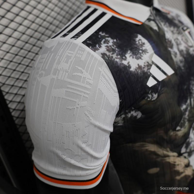 إصدار اللاعب 2025 قميص أبيض ياباني مع قميص بمشهد طبيعة التنين بول