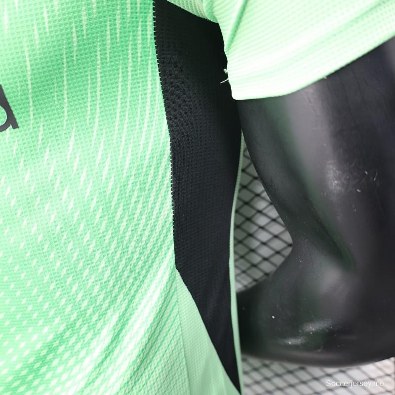 إصدار اللاعب 25/26 قميص حارس مرمى ليفربول الأخضر 25/26