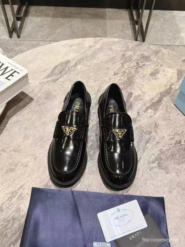 2025 Women Prada Black Leather Loafer KFY00270