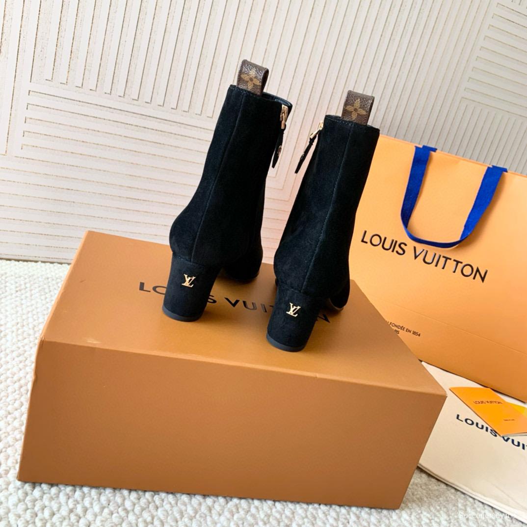 2024 Women Louis Vuitton black suede ankle boots