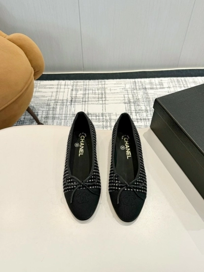 2025 Women Chanel Black White Wool Leather Ballet Flat LY00250