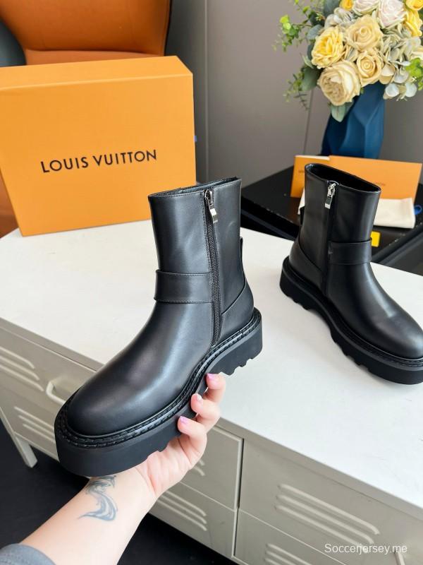 2024 Women Louis Vuitton Black Full Grain Calf Leather Ankle Boots MJ00310