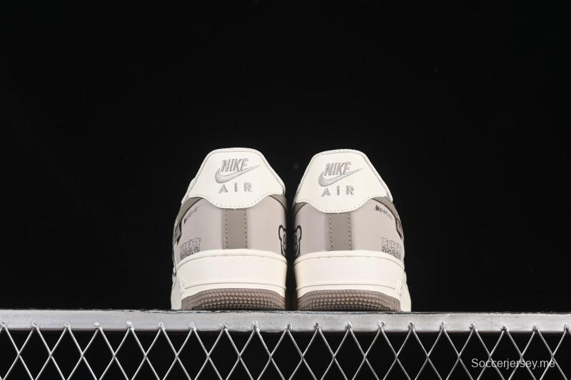 حذاء نايك اير فورس 1'07 منخفض مبتسم للدب الكاجوال - DB3301-881