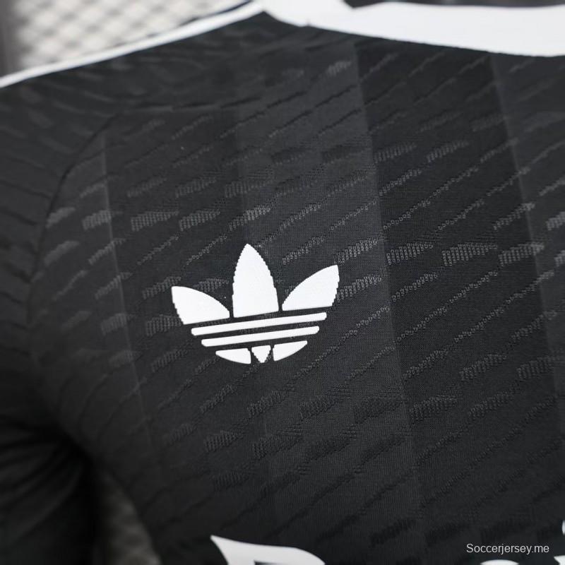 نسخة اللاعب 25/26 قميص حارس مرمى ريال مدريد الأسود 25/26