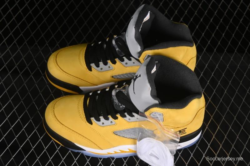 حذاء كرة السلة نايك اير جوردان 5 ريترو طوكيو ليمتد من نايك - IO3372-700