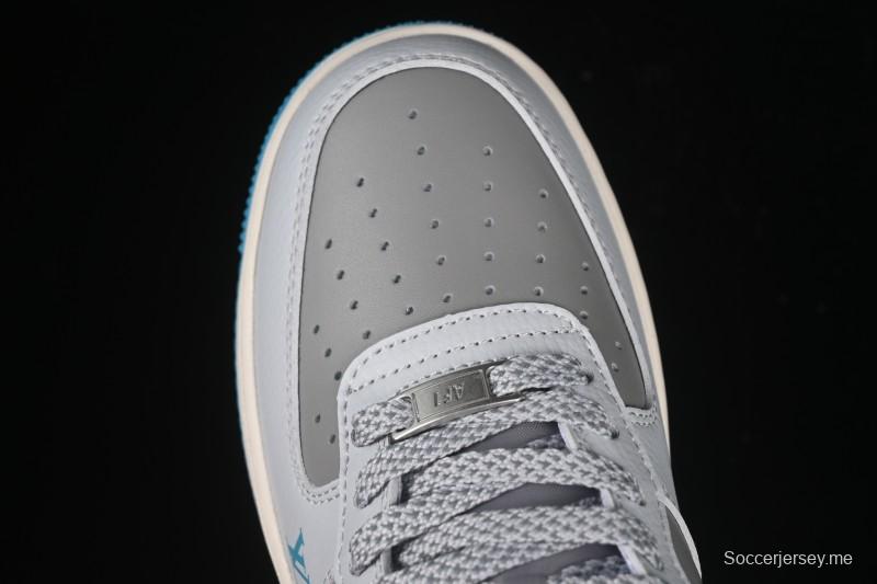 حذاء نايك اير فورس 1 '07 المنخفض من نايك اير فورس 1 '07 LV Collaboration حذاء رياضي كاجوال رمادي أزرق اللون - JJ2508-704