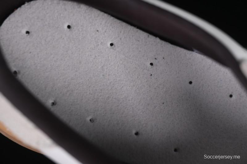 حذاء التزلج المنخفض المقاوم للانزلاق والمقاوم للاهتراء من أديداس أوريجينالز جازيل إندور ريترو - IH9985