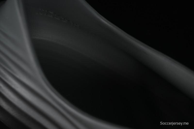 صندل نايك رياكتكس ريجوفن8 الصيفي بنعل وسطي من الإسفنج رياكتكس - HV5060-003