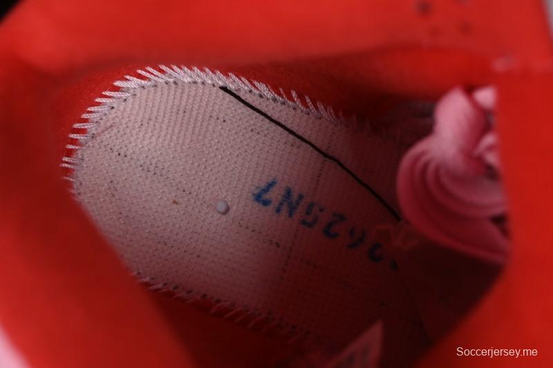 حذاء اويك نيويورك اير جوردان 5 ريترو الرياضي من اويك نيويورك مع اللون الوردي القطبي وشعار اويك نيويورك الشبكي - DV4982-600