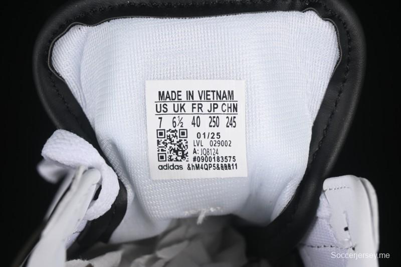 حذاء التزلج المنخفض المقاوم للانزلاق والمقاوم للاهتراء من أديداس أوريجينالز جازيل إندور ريترو - JQ8124