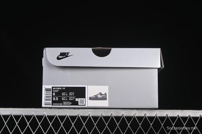 حذاء نايك اير فورس 1 '07 منخفض أسود فضي كورت منخفض الكاجوال - ZH0316-085