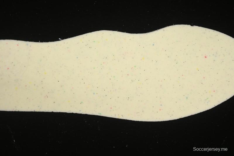 حذاء التزلج المنخفض المقاوم للانزلاق والمقاوم للاهتراء من أديداس أوريجينالز جازيل إندور ريترو - JQ8124