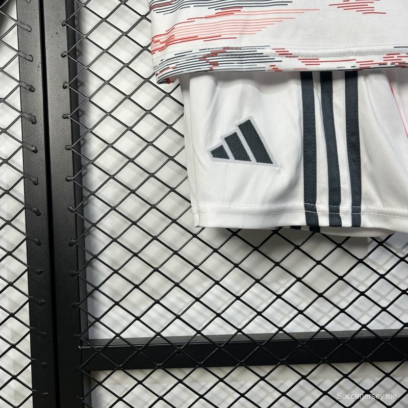 25/26 قميص أطفال بايرن ميونيخ بايرن ميونيخ خارج الديار مقاس 16-28