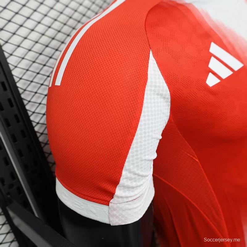 نسخة اللاعب 25/26 قميص فريق بايرن ميونيخ 25/26 على أرضه