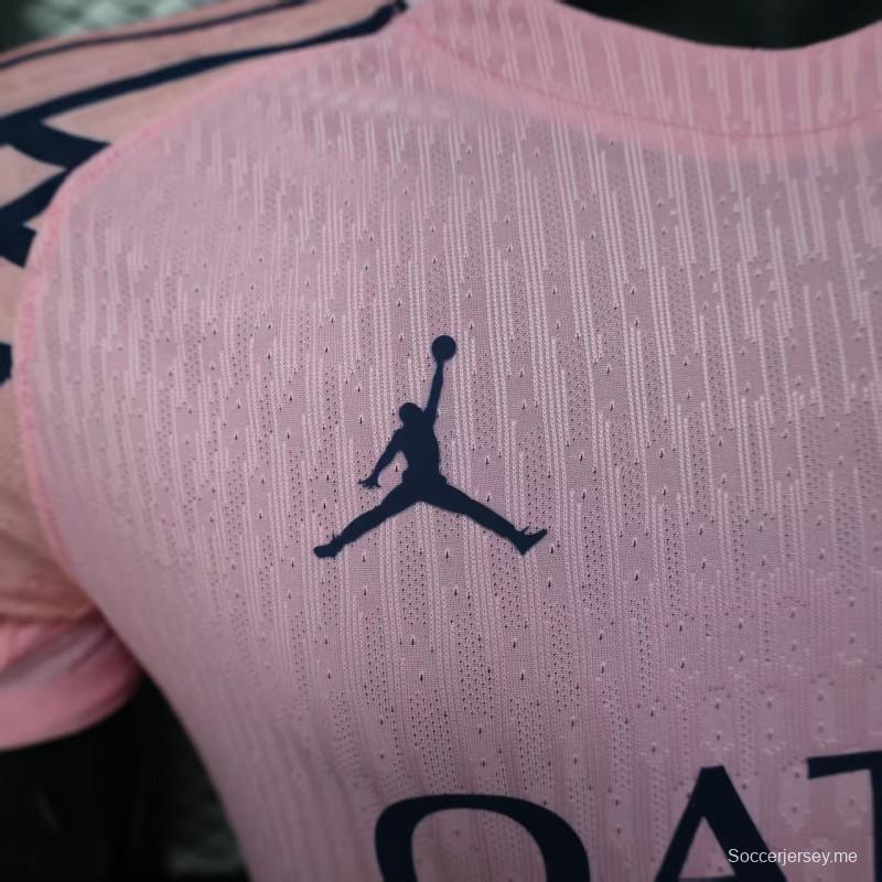 إصدار اللاعب 25/26 قميص باريس سان جيرمان الوردي الخاص 25/26