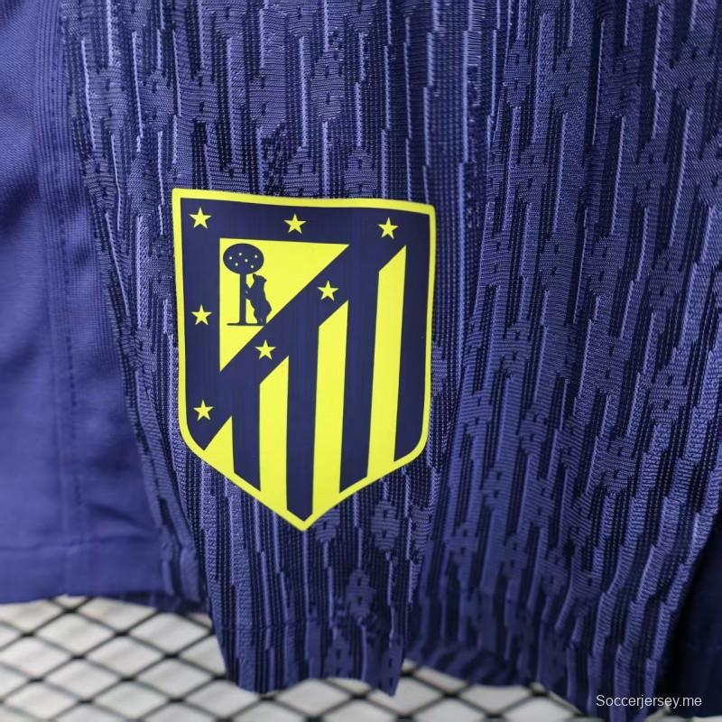 نسخة اللاعب 25/26 شورت أتليتكو مدريد خارج ملعبه