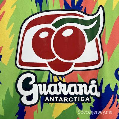 2025 قوس قزح البرازيل 2025 مع قميص قوس قزح بنمط التمويه