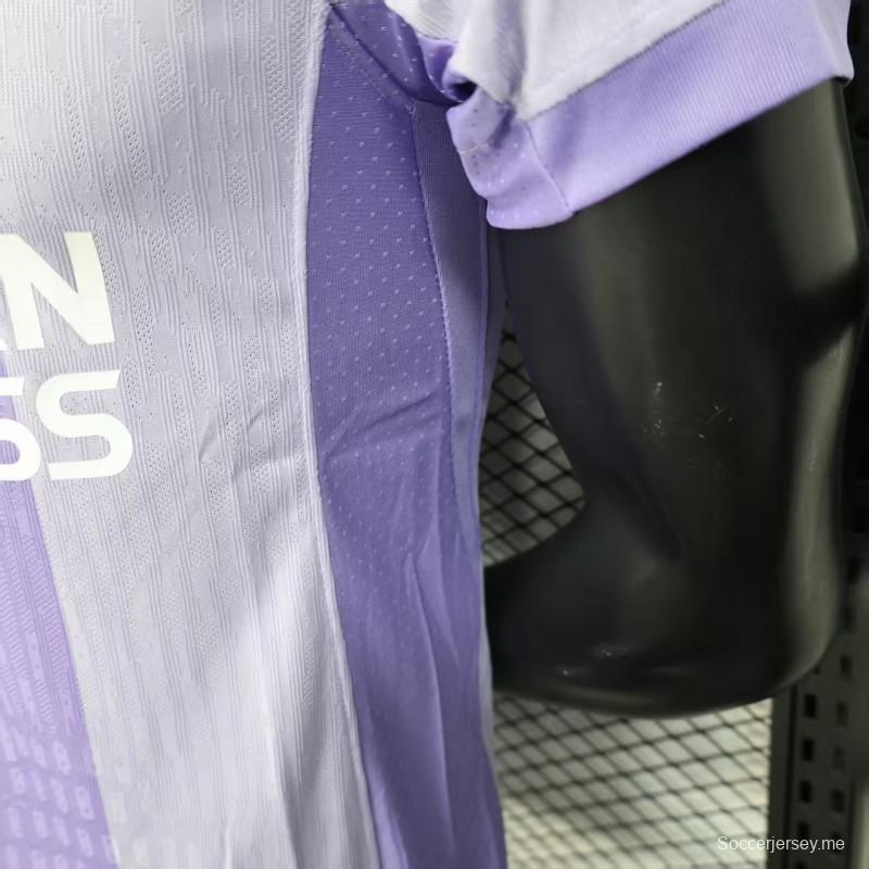 إصدار اللاعب 25/26 قميص فريق برايتون هوف ألبيون خارج أرضه